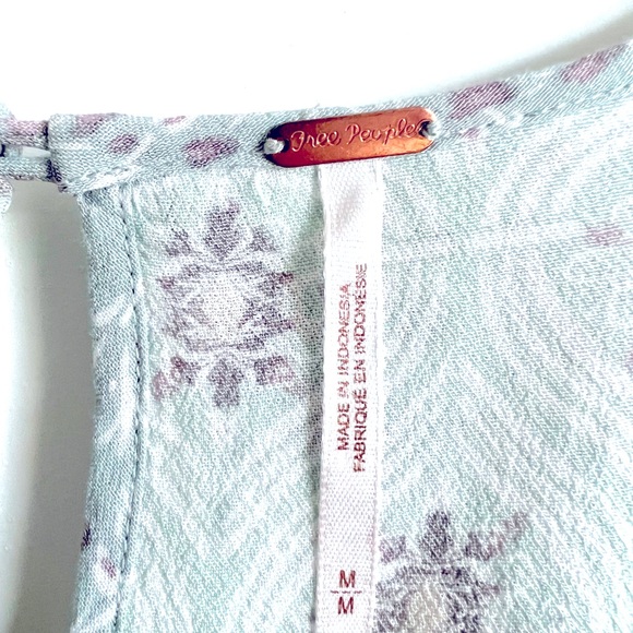 Free People Rolling Hills Print Bell Sleeve Boho Tunic in Green Comb (Medium) - Picture 5 of 8